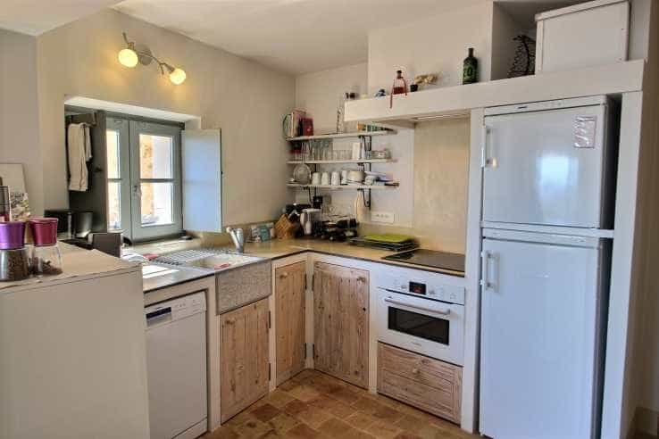Condominio en Chateauneuf-Grasse, Provence-Alpes-Cote d'Azur 10837420