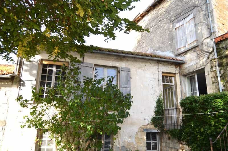 房子 在 Bernac, Nouvelle-Aquitaine 10837430