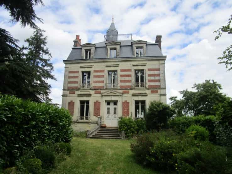 Huis in Chateau-du-Loir, Pays de la Loire 10837463