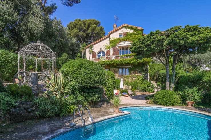 Rumah di Bagus, Provence-Alpes-Cote d'Azur 10837632