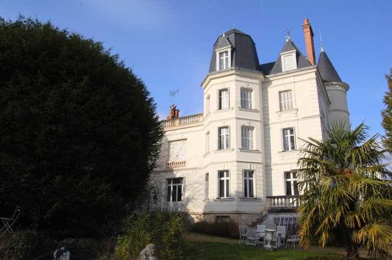 House in Tours, Centre-Val de Loire 10837661