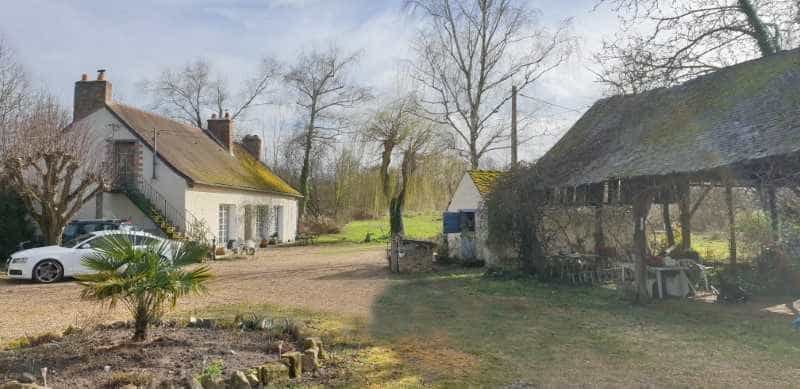 σπίτι σε Bauge, Pays de la Loire 10837664