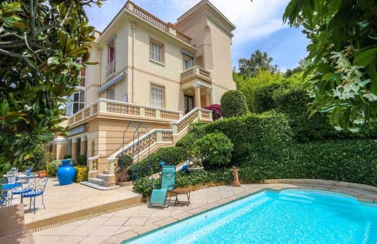 House in Nice, Provence-Alpes-Cote d'Azur 10837704