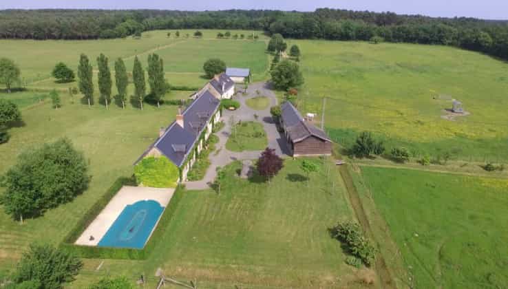 House in La Fleche, Pays de la Loire 10837729