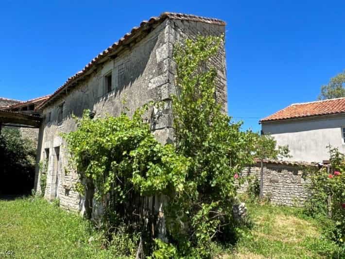房子 在 Villefagnan, Nouvelle-Aquitaine 10838388