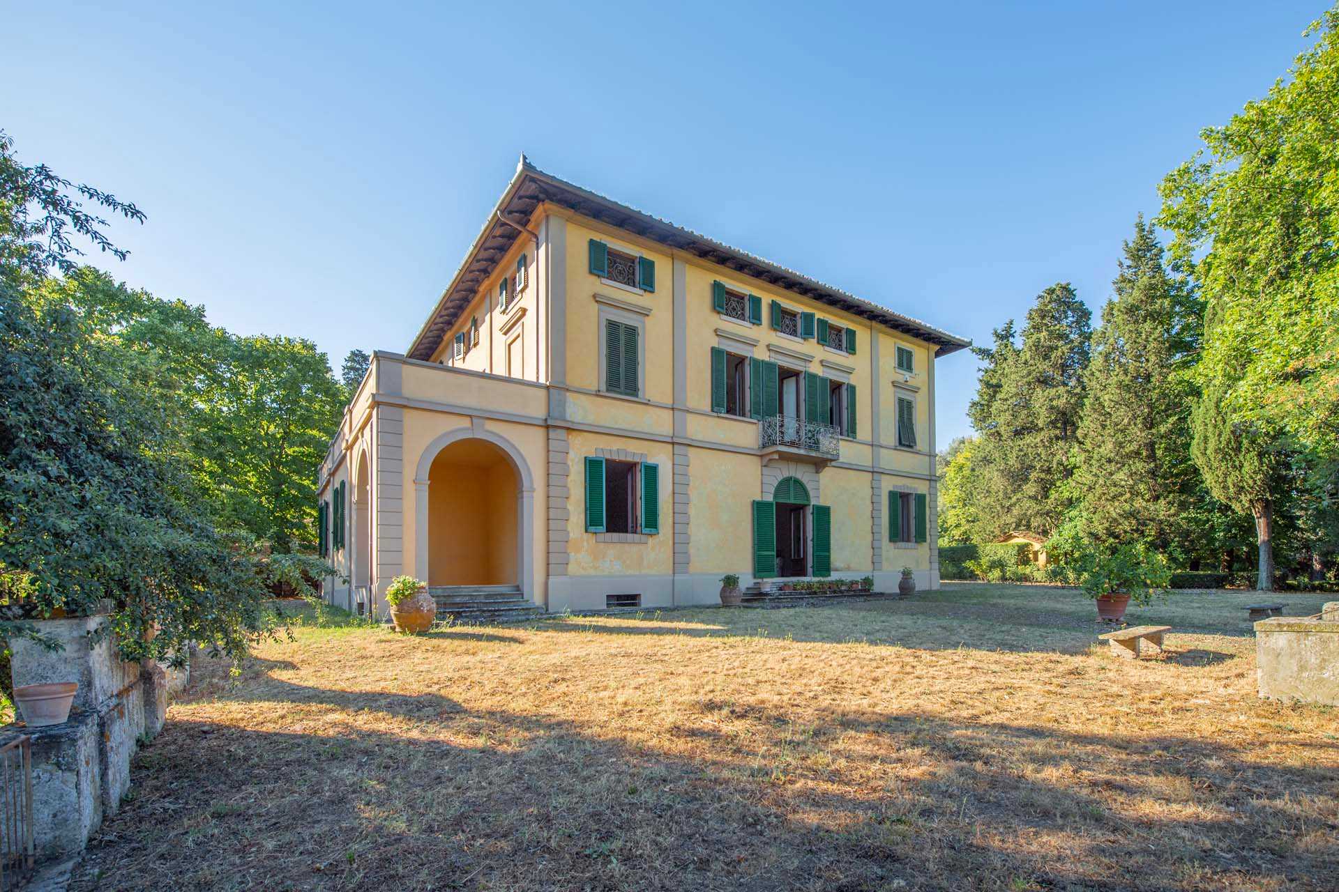 Rumah di Arezzo, Toskana 10838470