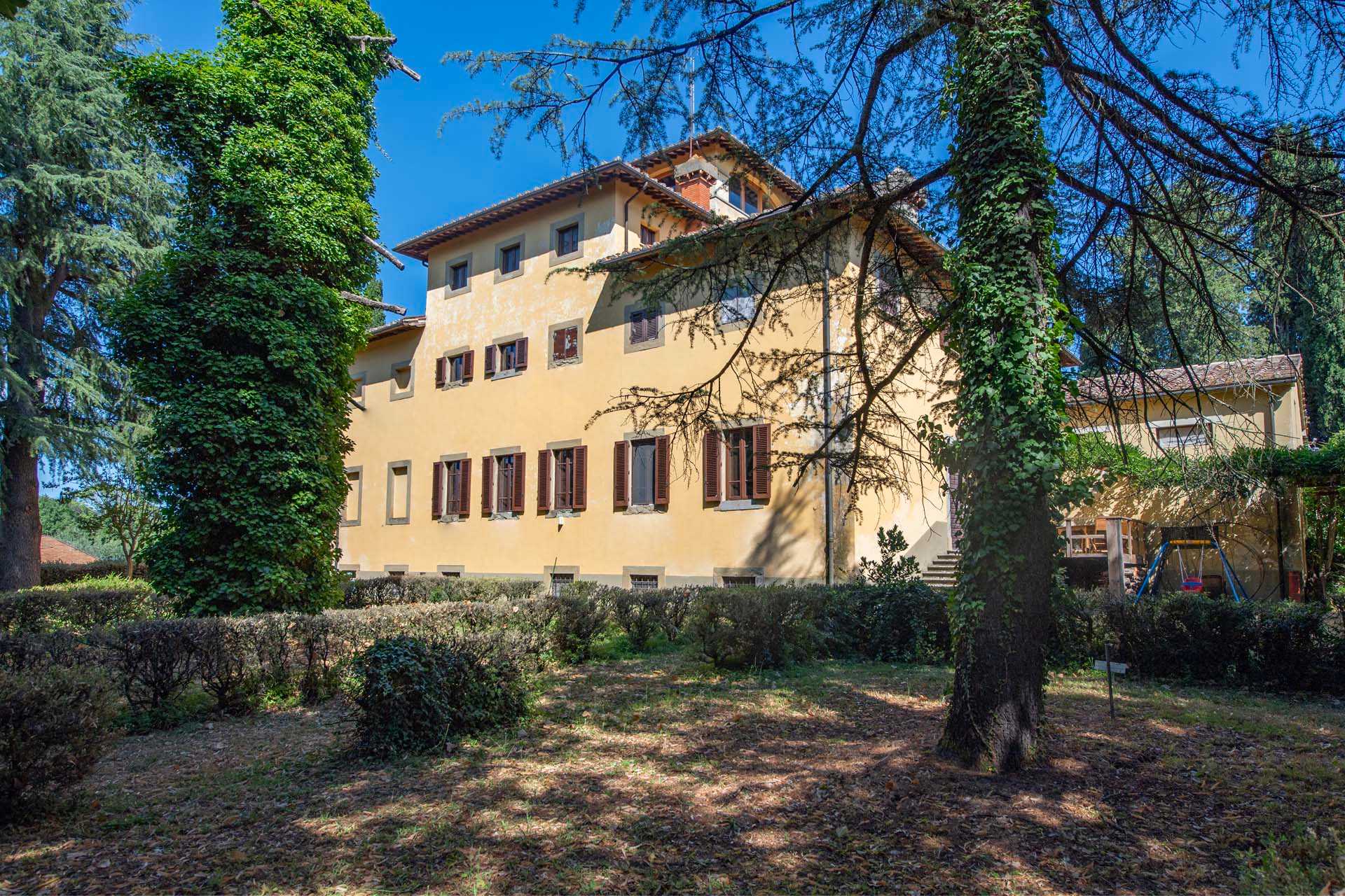Rumah di Arezzo, Toskana 10838476