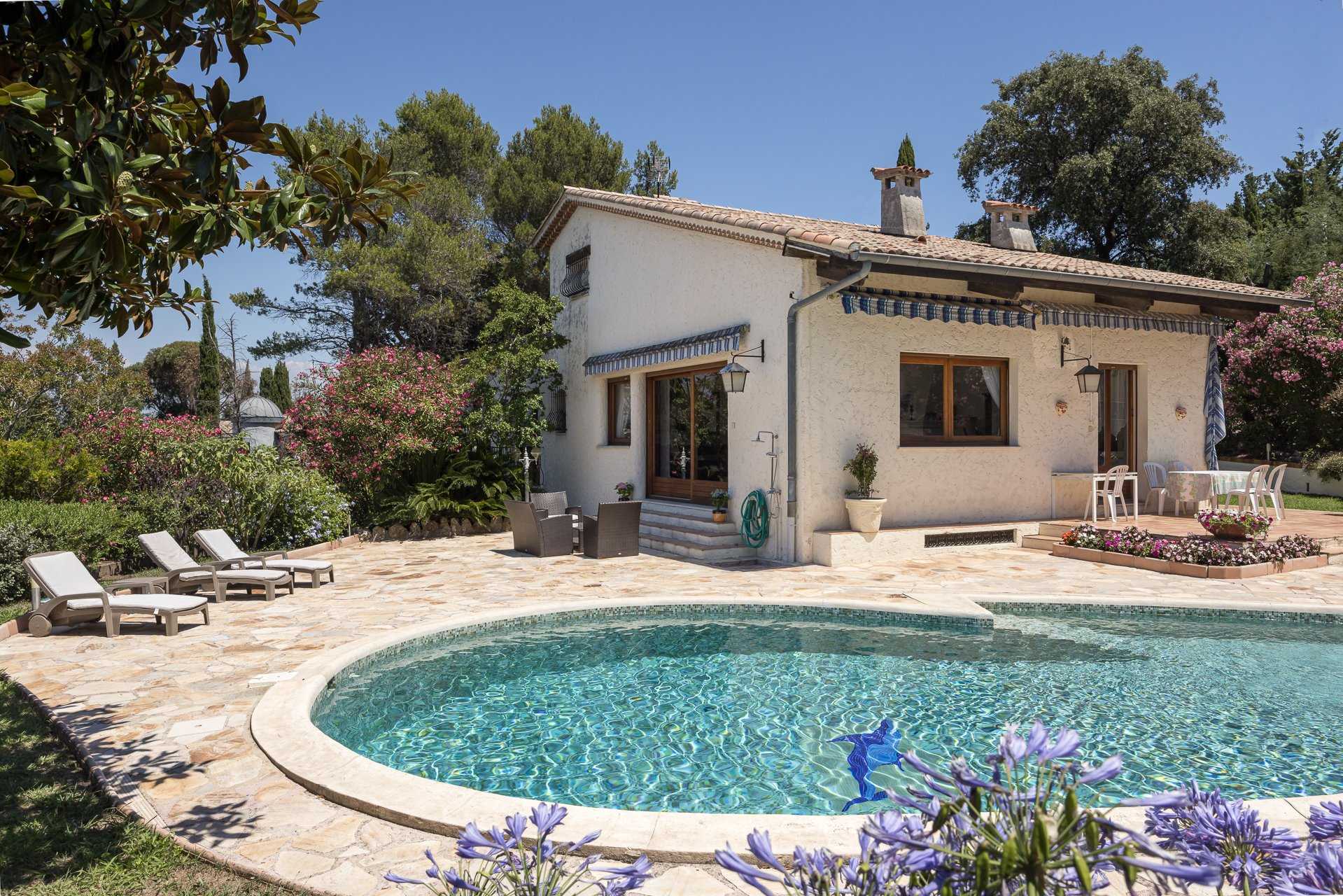 Rumah di Cannes, Provence-Alpes-Cote d'Azur 10838477
