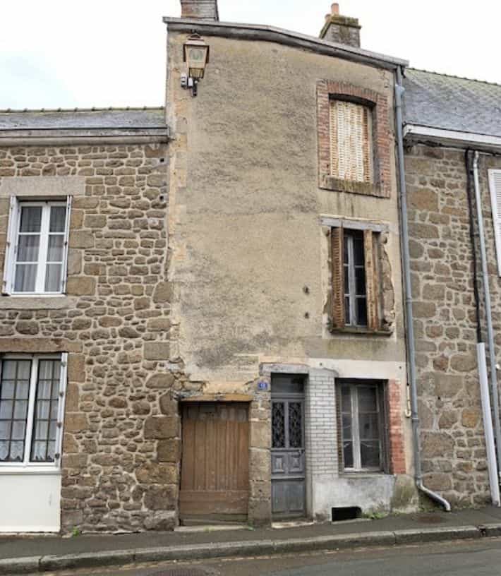 σπίτι σε Lassay-les-Chateaux, Pays de la Loire 10840159