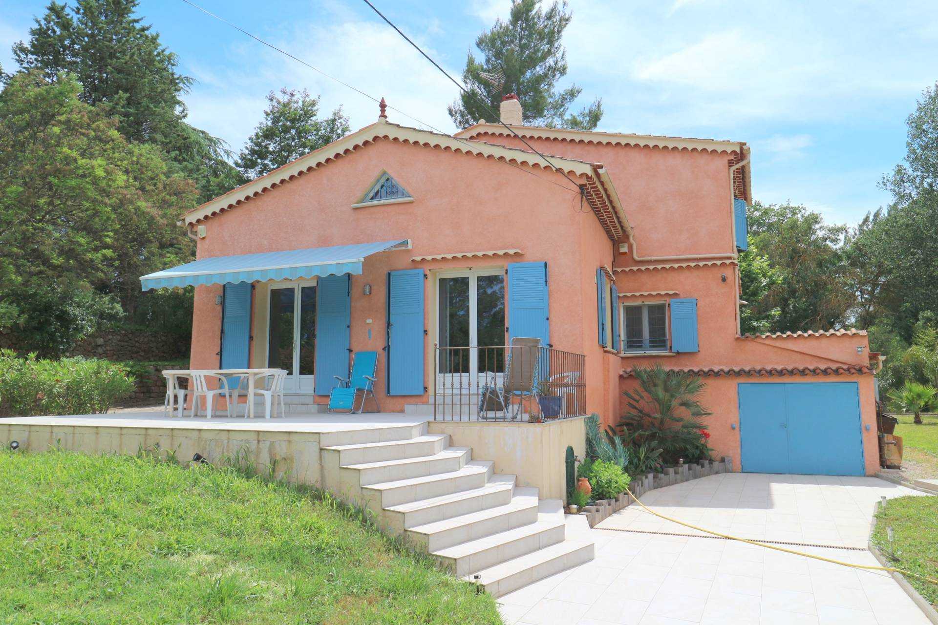 rumah dalam Roquebrune-sur-Argens, Provence-Alpes-Côte d'Azur 10840183