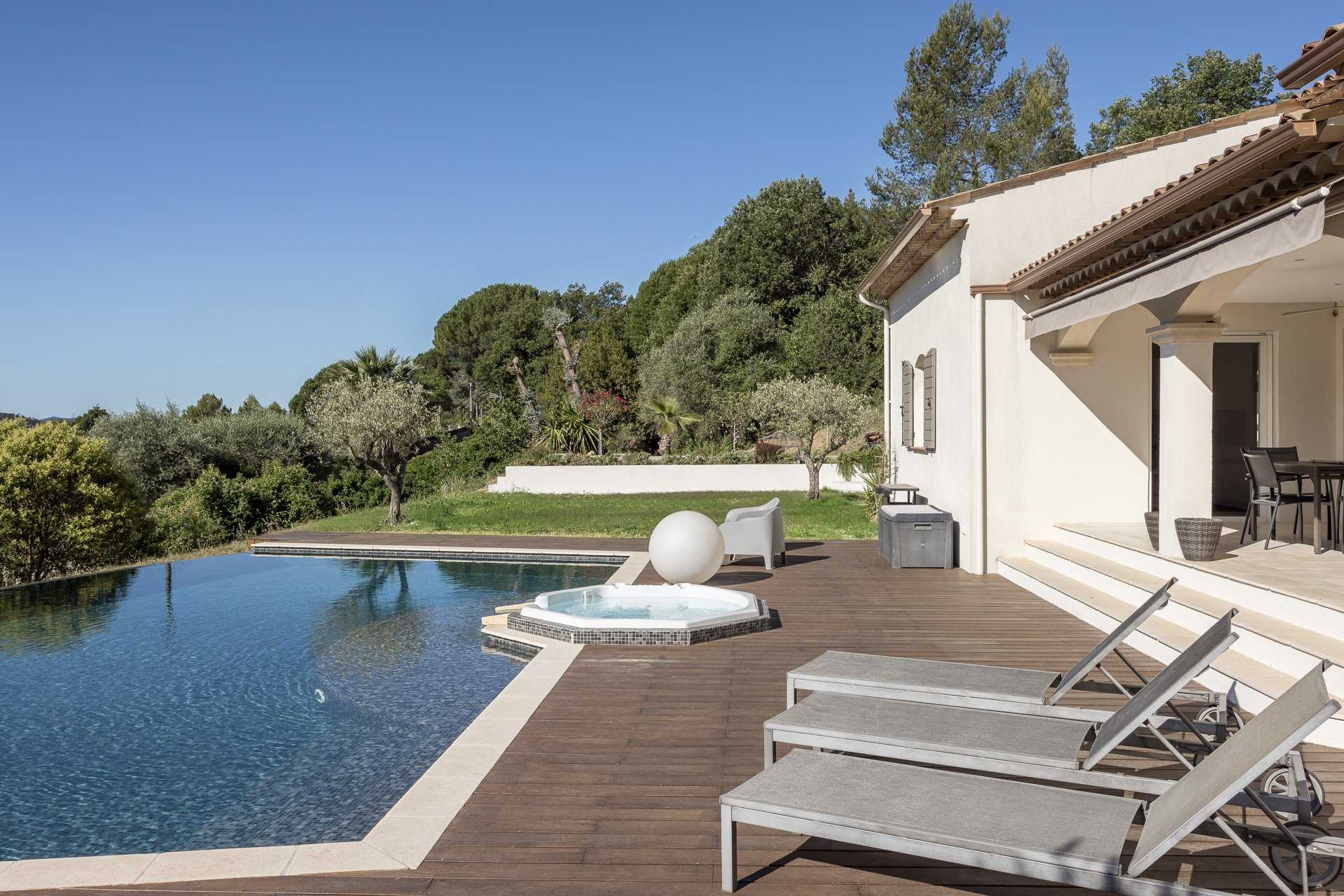 House in Le Tignet, Provence-Alpes-Cote d'Azur 10840278