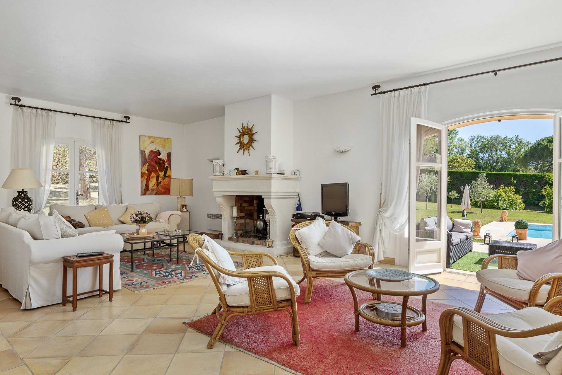 Rumah di Chateauneuf-Grasse, Provence-Alpes-Cote d'Azur 10840280