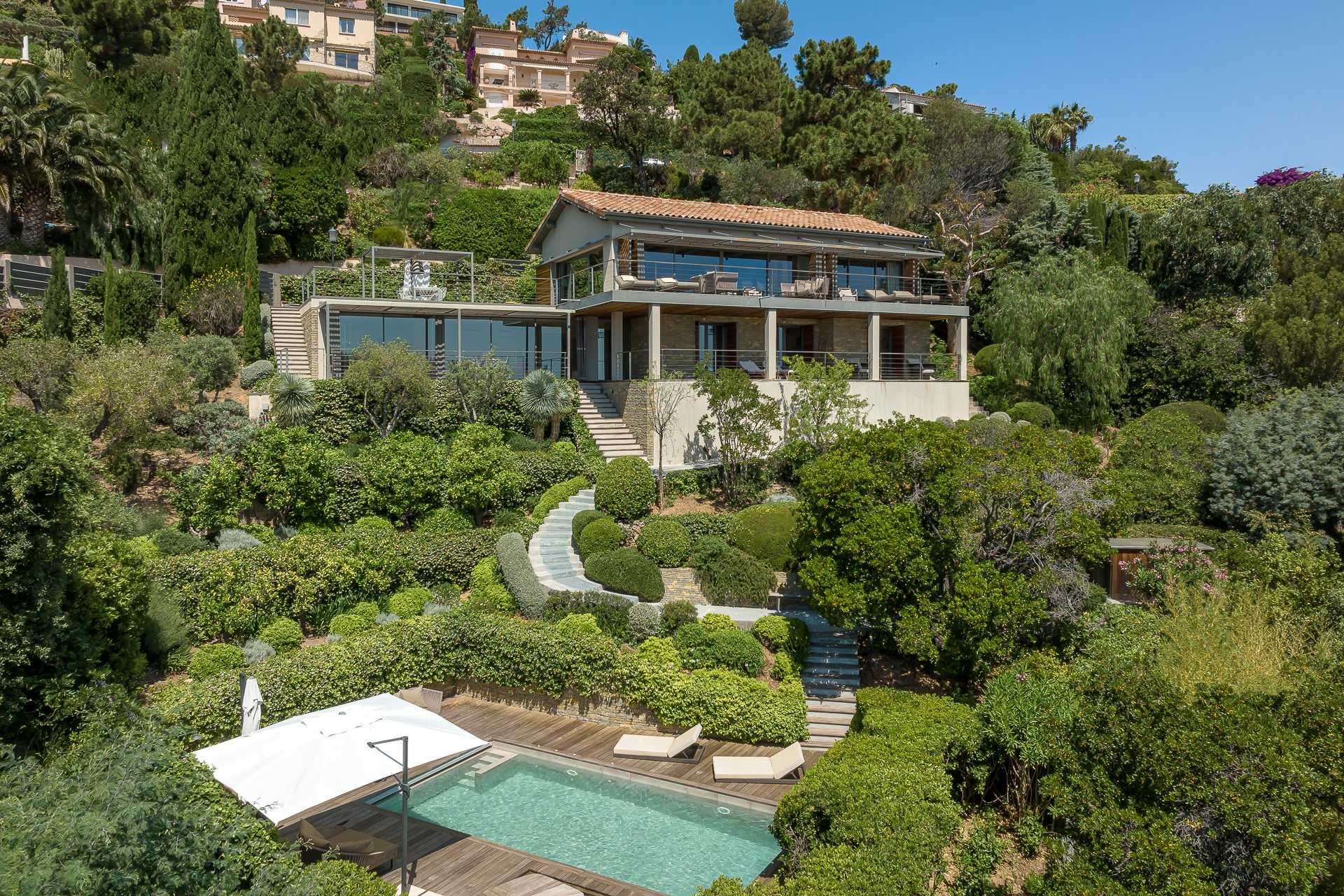 House in Espero-Pax, Provence-Alpes-Cote d'Azur 10840317