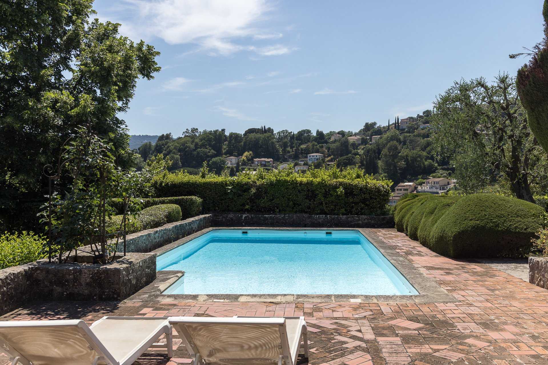 Rumah di Auribeau-sur-Siagne, Provence-Alpes-Cote d'Azur 10840350