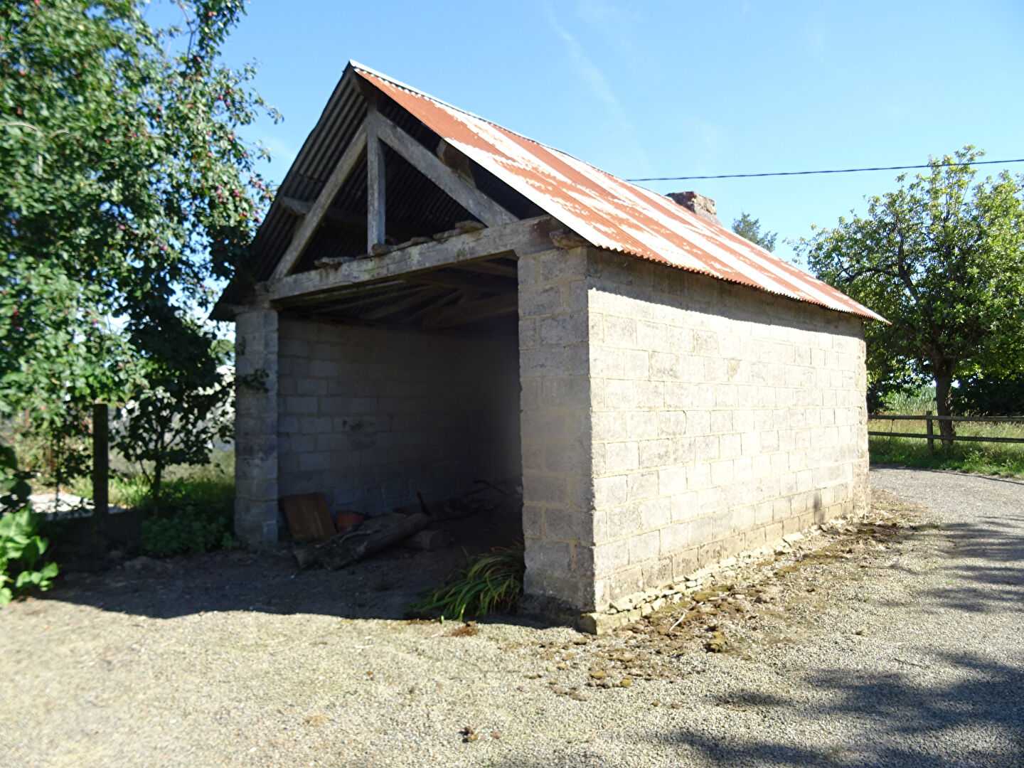 Talo sisään Saint-Brice-de-Landelles, Normandie 10840358