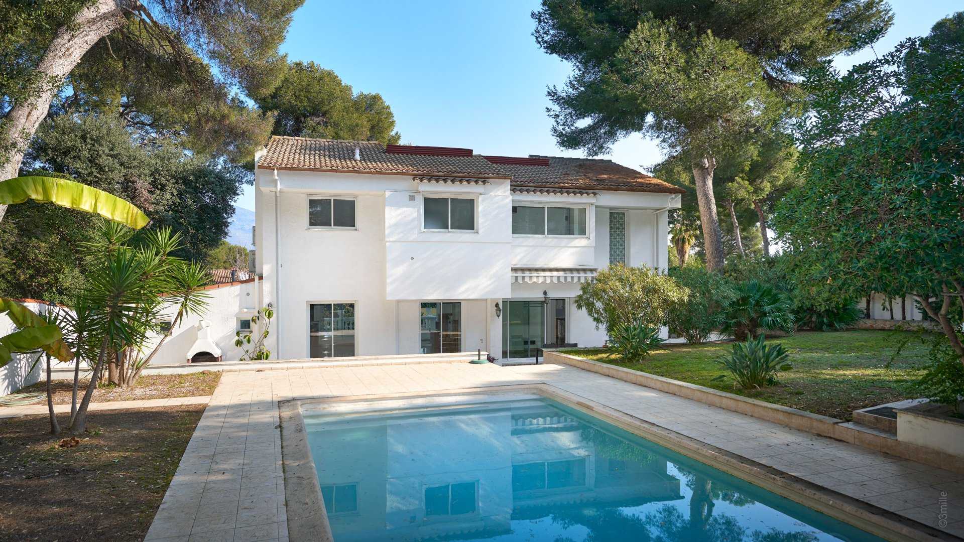 House in Cap Martin, Provence-Alpes-Cote d'Azur 10840432