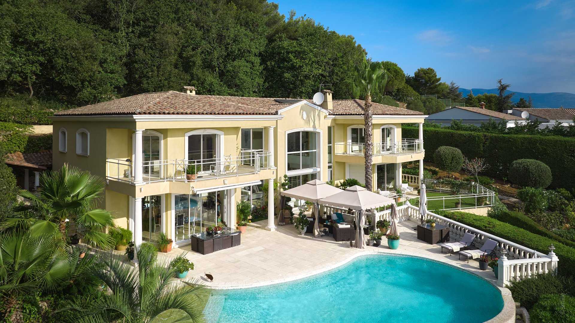 Будинок в Vallauris, Provence-Alpes-Côte d'Azur 10840456