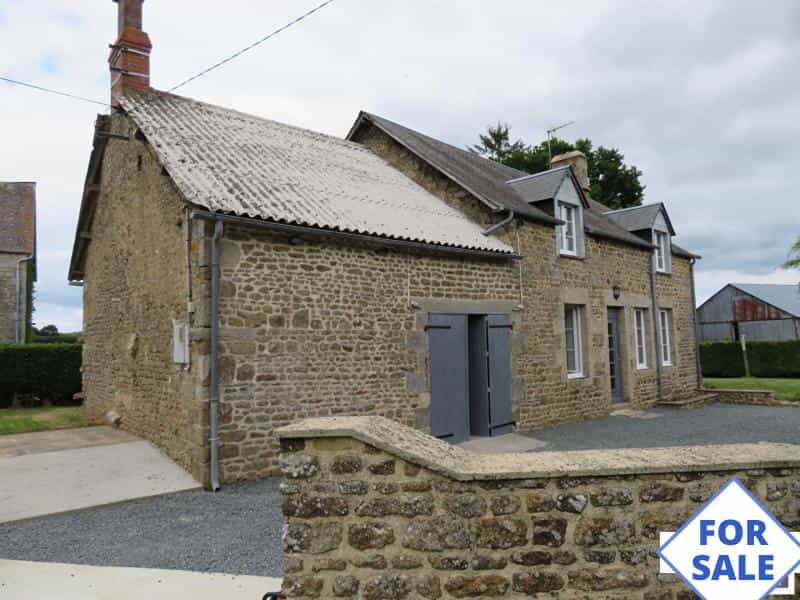 House in Saint-Sauveur-de-Carrouges, Normandie 10840480