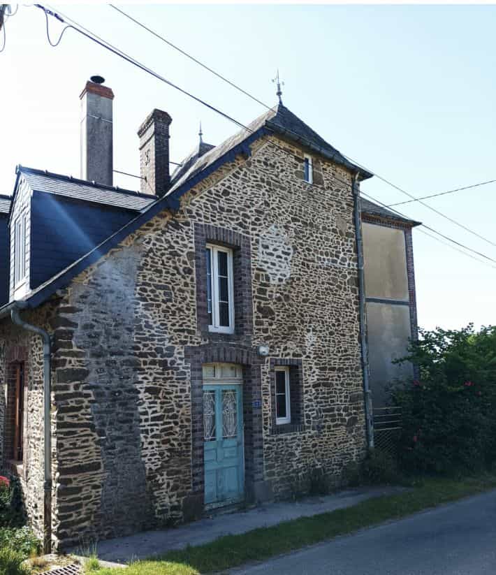 Будинок в Charchigné, Pays de la Loire 10840573
