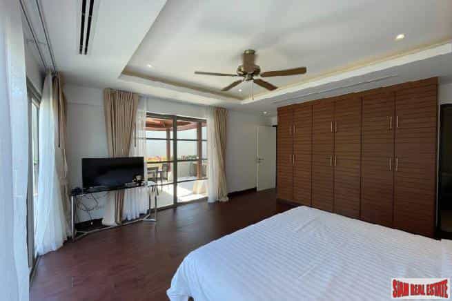 Talo sisään Ban Choeng Thale, Phuket 10840822