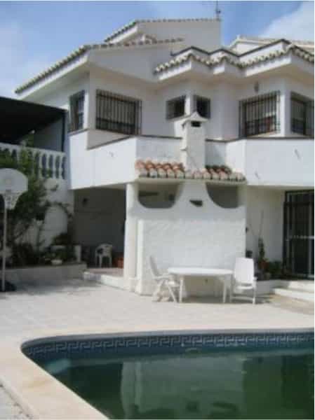 House in Arroyo de la Miel, Andalusia 10841073