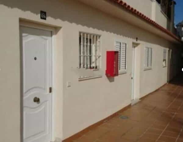 Будинок в Санта-Фе-де-лос-Болічес, Андалусія 10841147