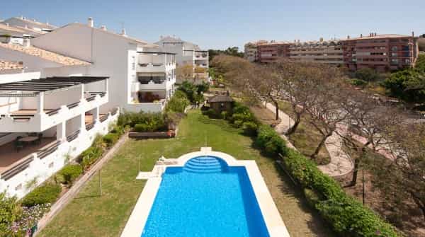 Condominium in Santa Fe de los Boliches, Andalusië 10841159