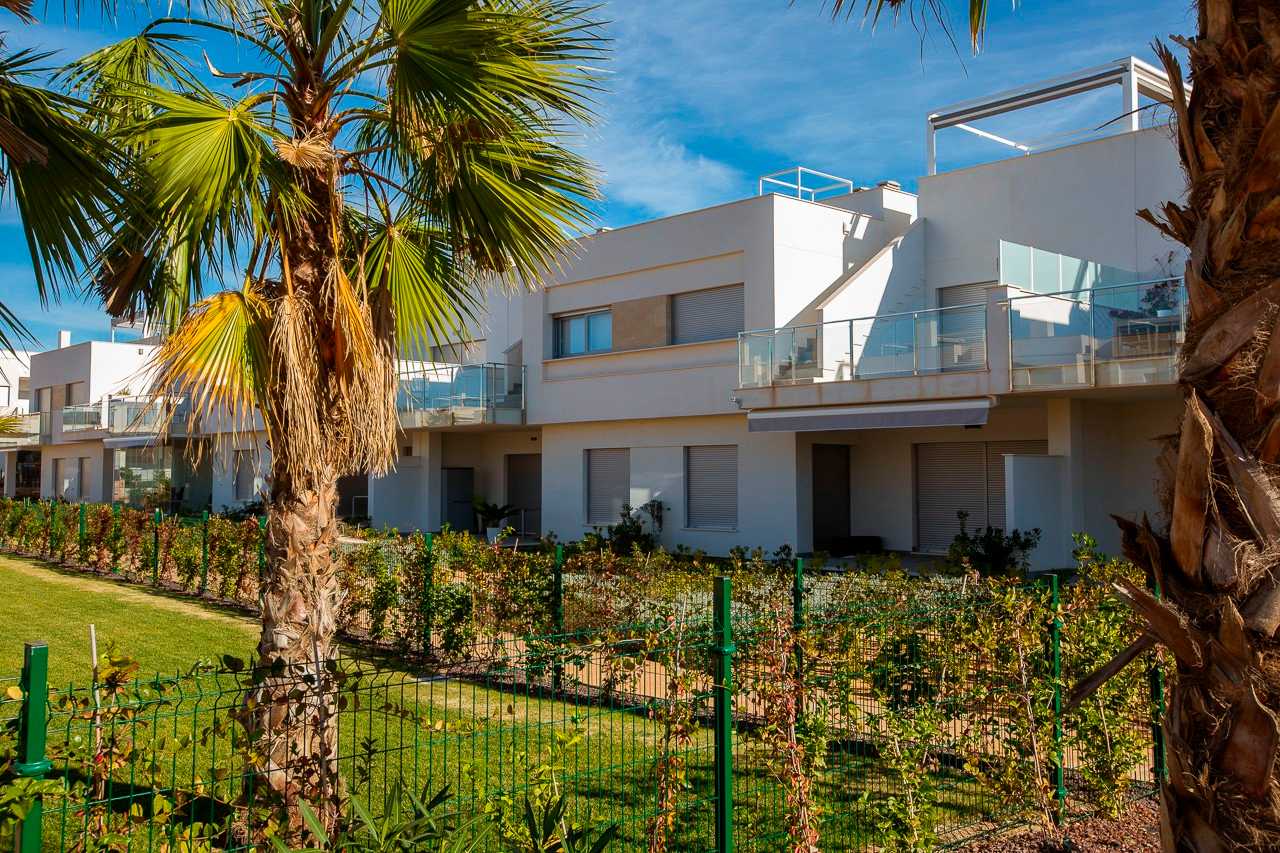 Condominium in San Miguel de Salinas, Valencian Community 10841180