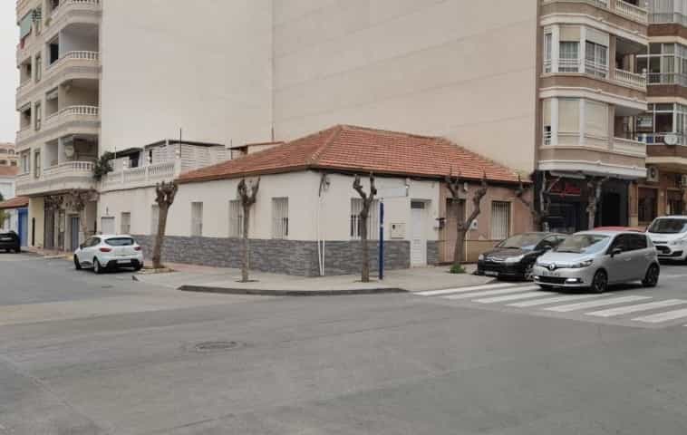 House in Torrevieja, Valencia 10841398