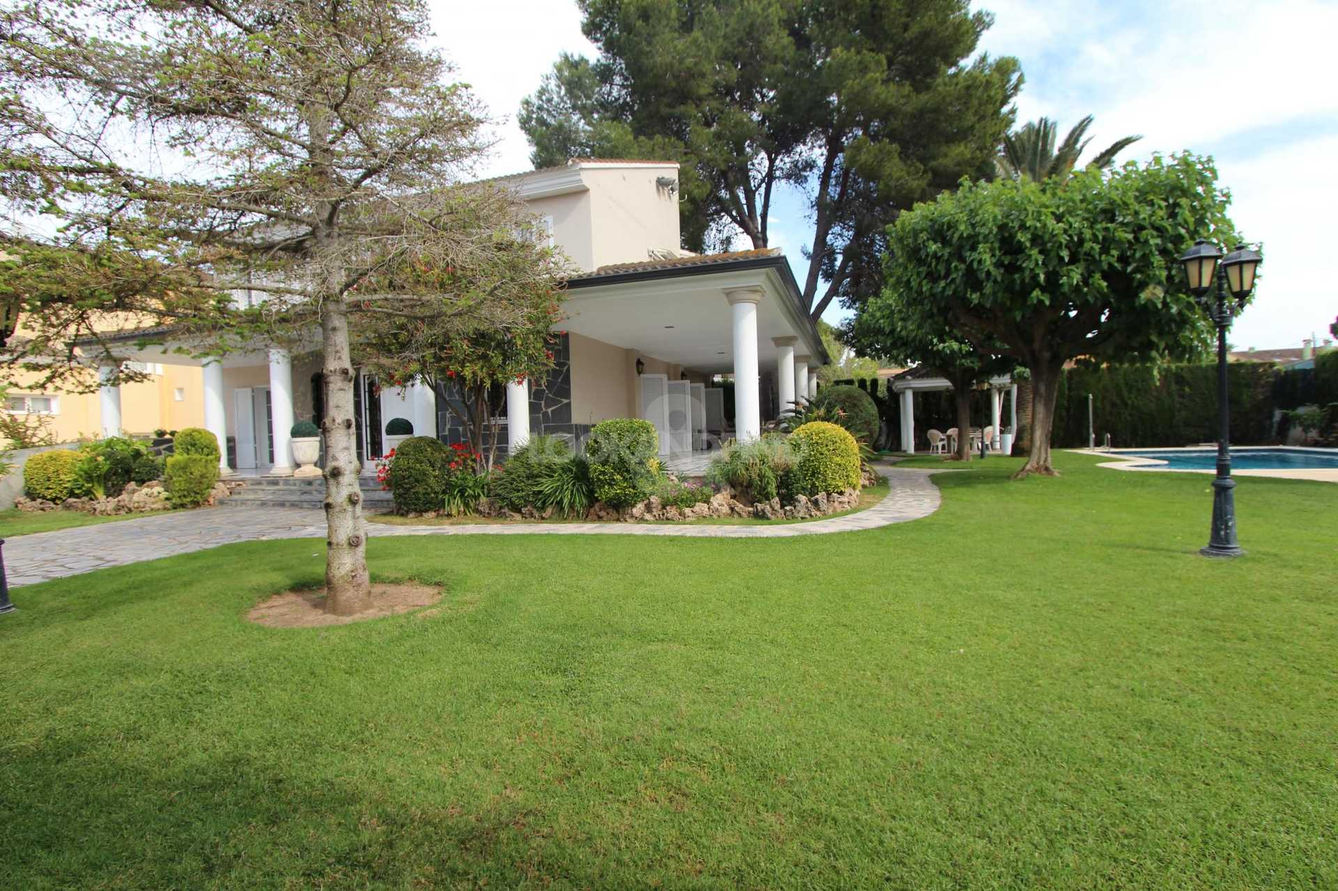 House in L'Eliana, Comunidad Valenciana 10841484