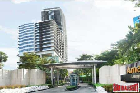 Condominium in Pathum Wan, Krung Thep Maha Nakhon 10841572