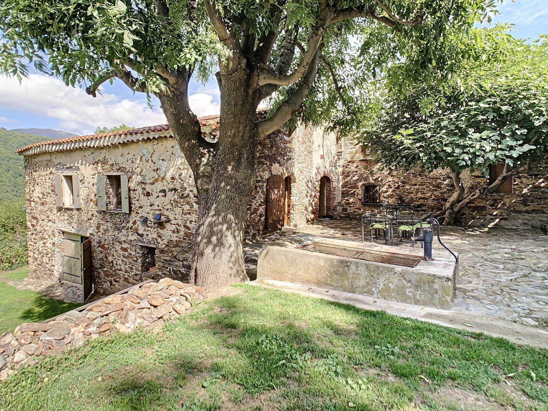 房子 在 Saint-Marsal, Occitanie 10842408