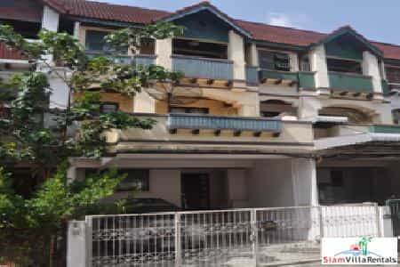 casa no Huai Khwang, Krung Thep Maha Nakhon 10842600