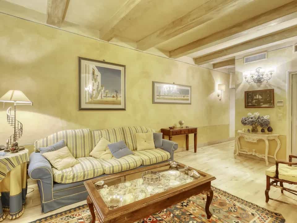 Condominium dans Saint Tropez, Provence-Alpes-Côte d'Azur 10842636