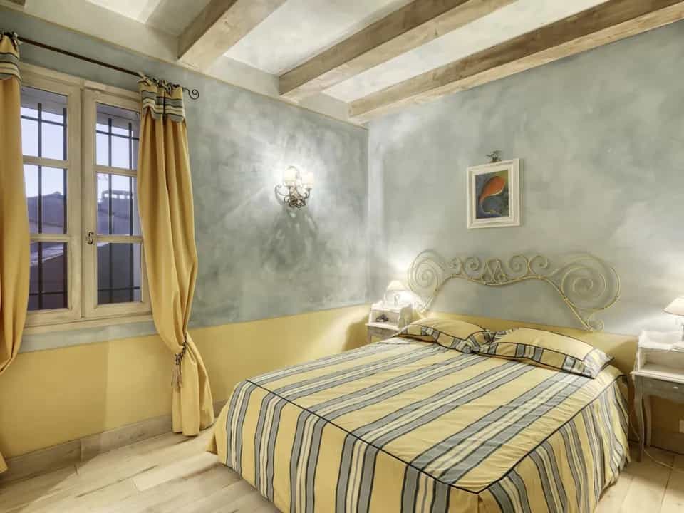 Condominio nel Saint Tropez, Provenza-Alpi-Costa Azzurra 10842636