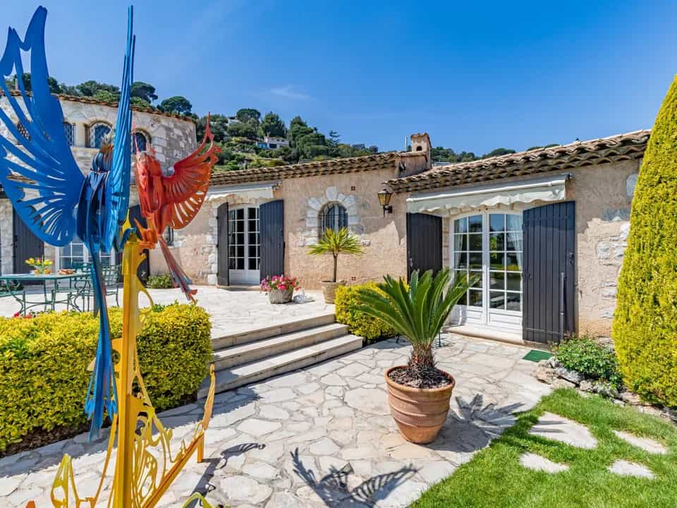House in Cannes, Provence-Alpes-Côte d'Azur 10842641