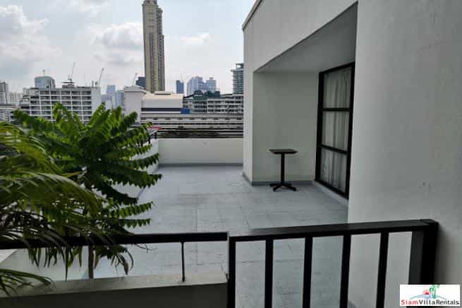 Condominium in Ban Na Song, Krung Thep Maha Nakhon 10842687