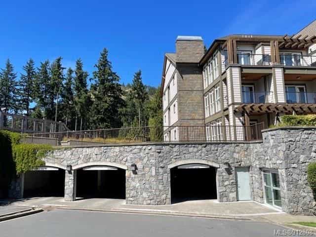 Condominium in Goldstream Station, British Columbia 10843530