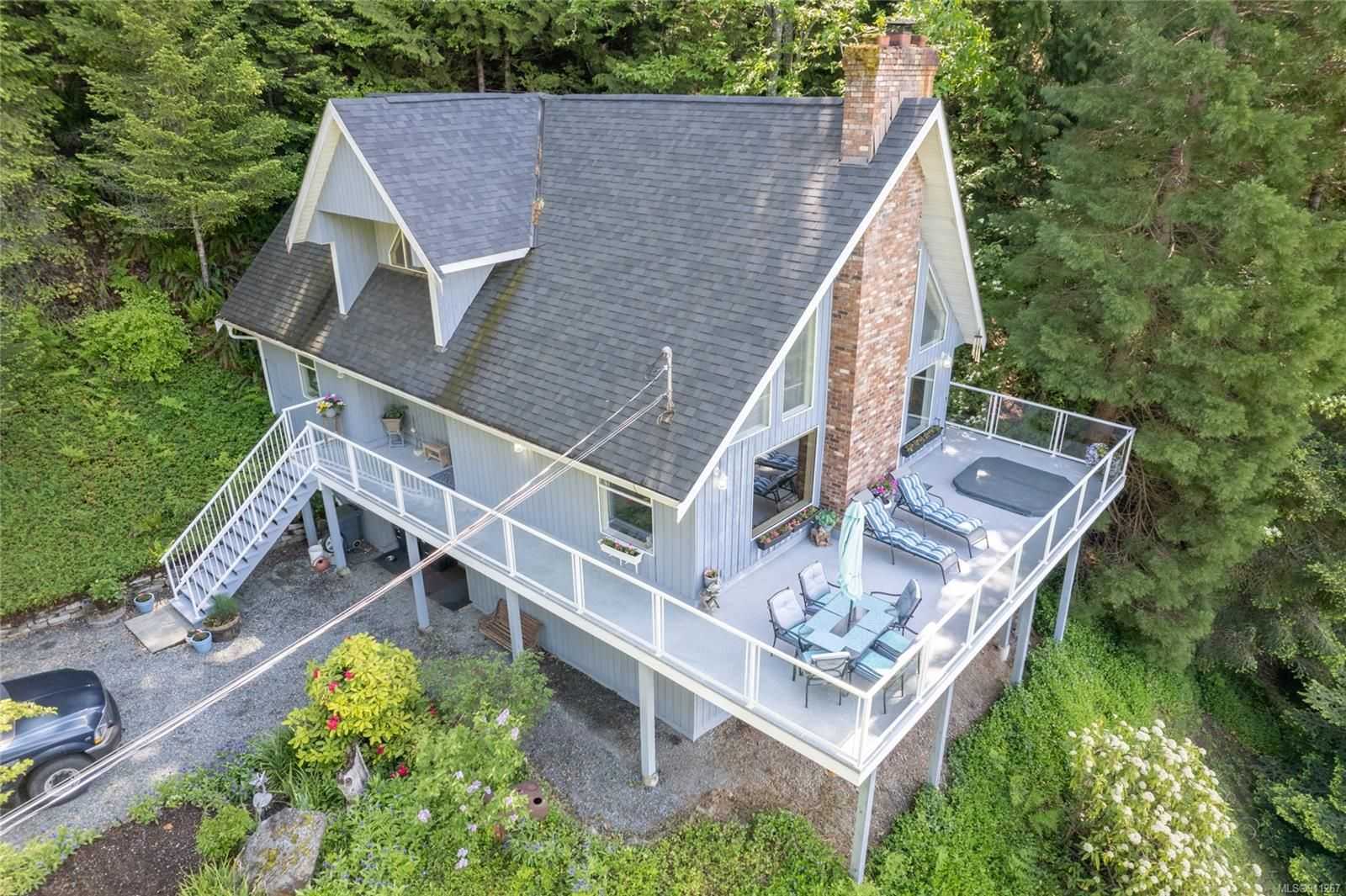 House in Nanaimo, British Columbia 10843673