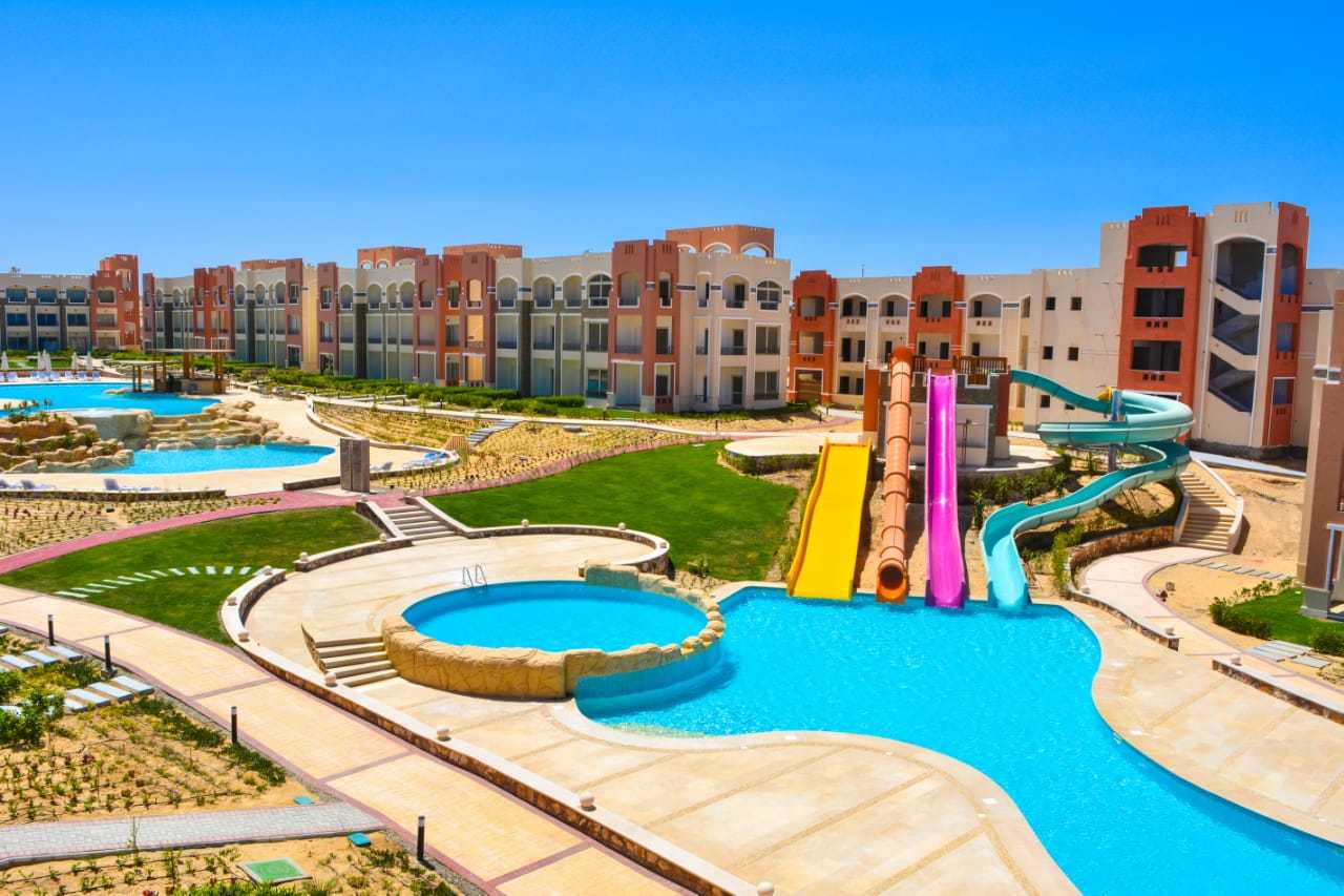 Condominium in Marsa `Alam, Al Bahr al Ahmar 10843737