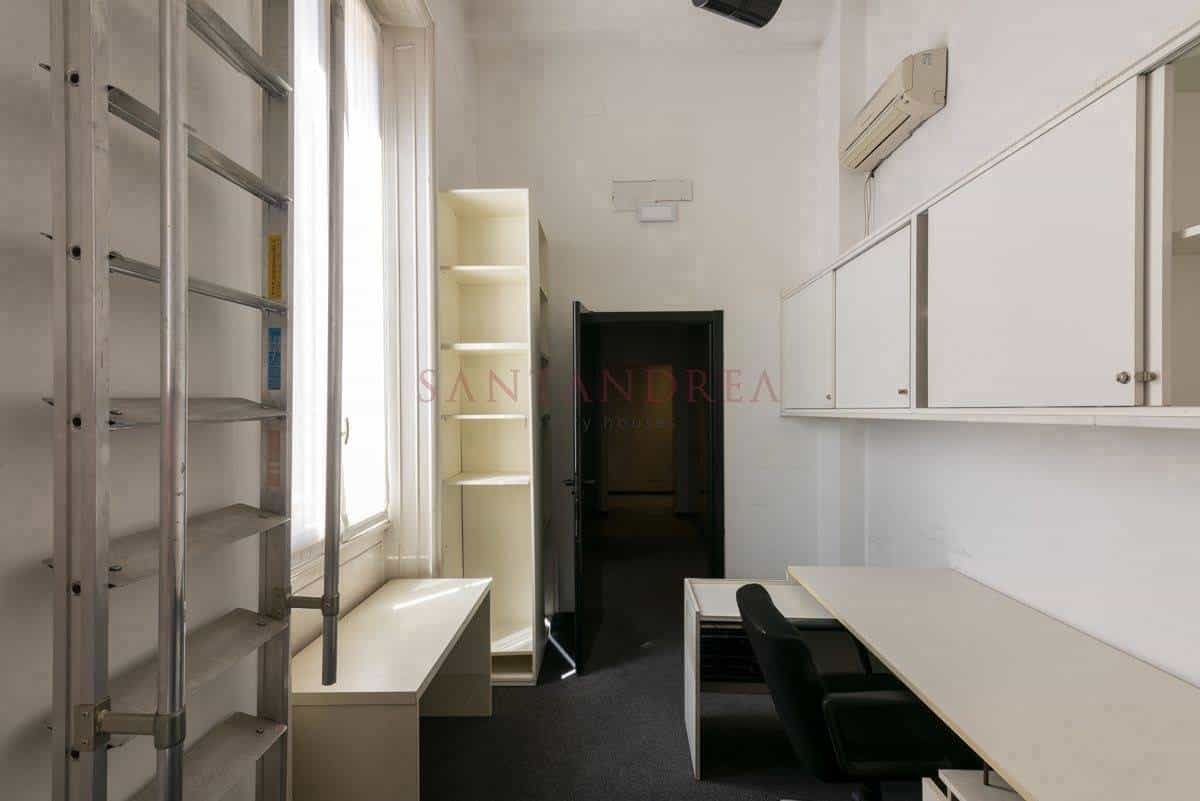 Condominium dans Milan, Lombardy 10843746