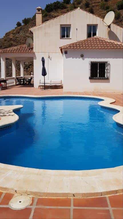 Будинок в Арени, Андалусія 10843783