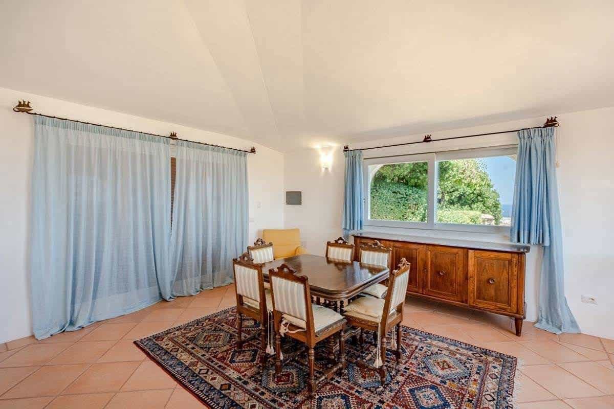 House in Arzachena, Sardinia 10843801