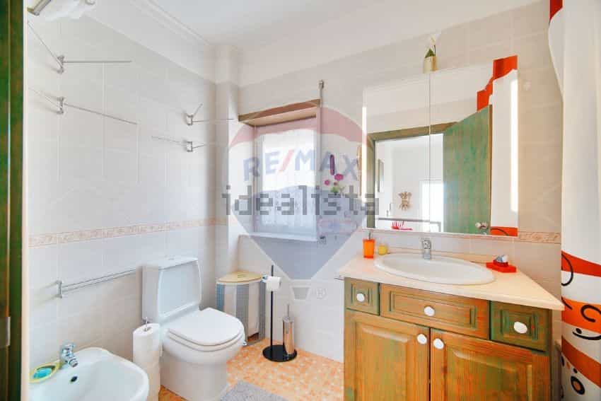 Condominium in Colares, Lisbon 10843804