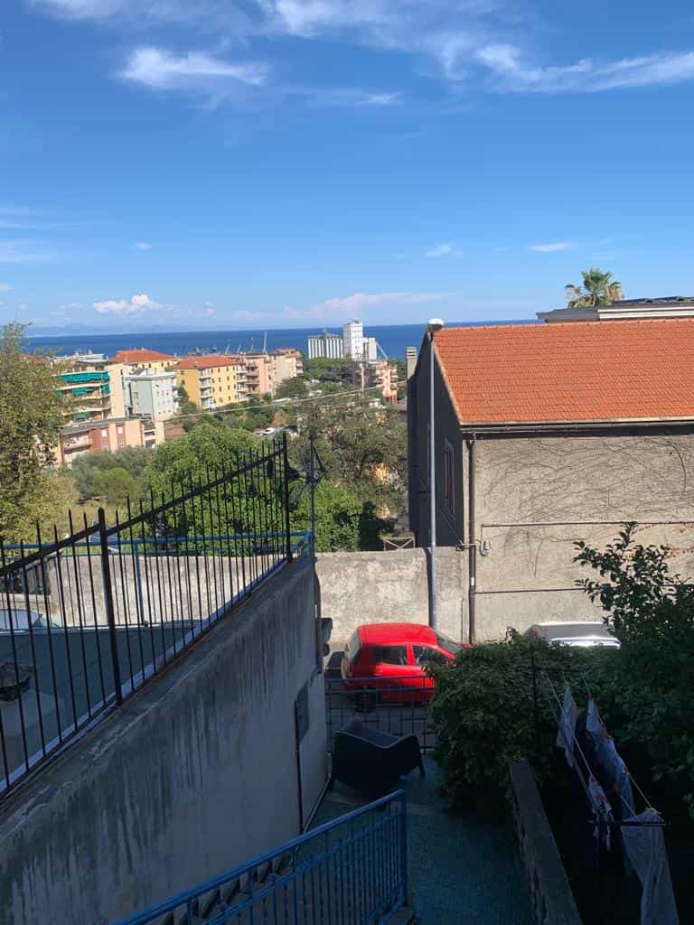 Condominium in Savona, Liguria 10843807