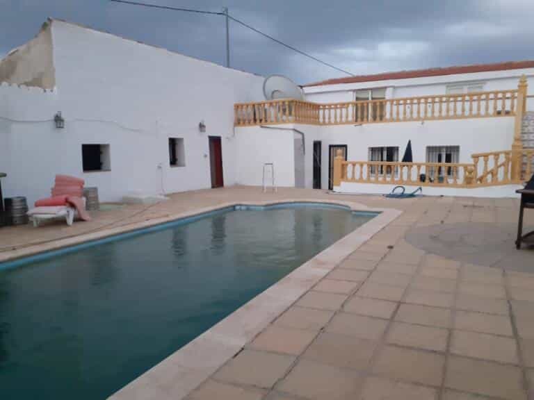 Condominium in Ubeda, Andalusia 10843880