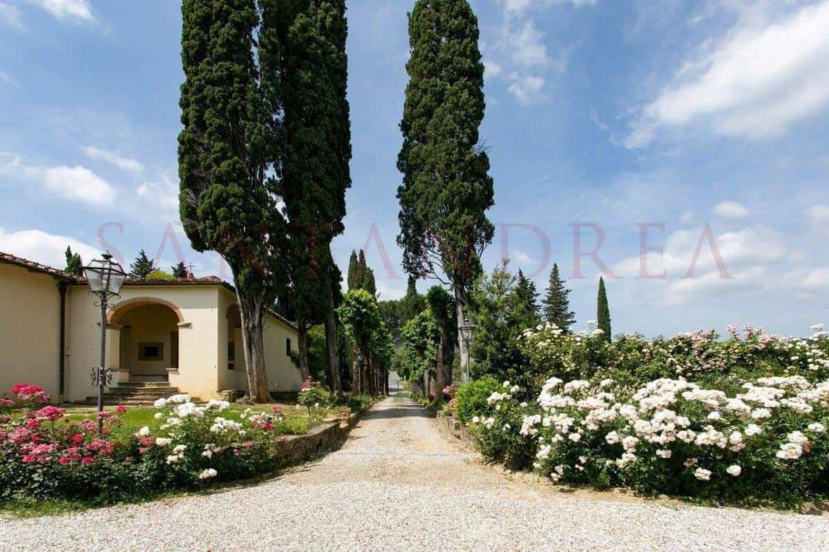 بيت في Scarperia e San Piero, Tuscany 10843908