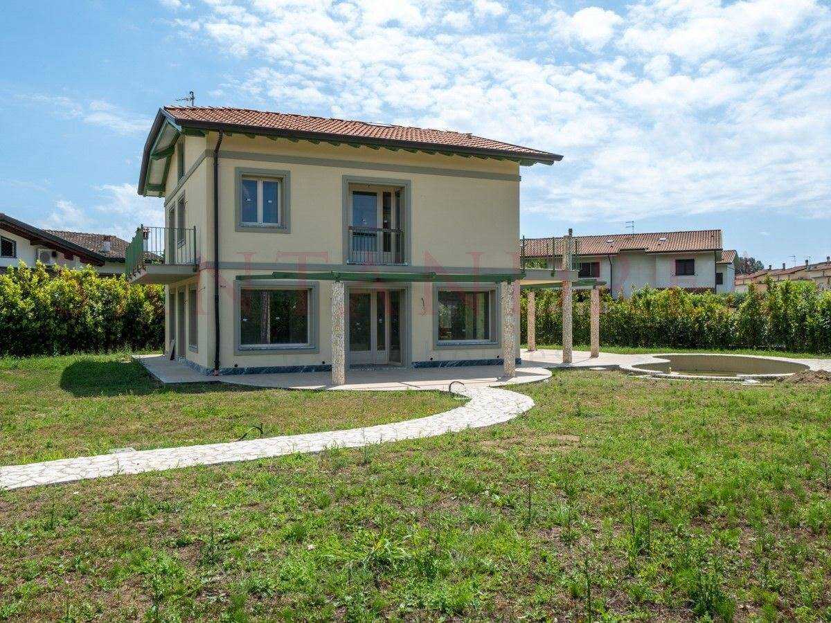 Casa nel Pietrasanta, Tuscany 10843918