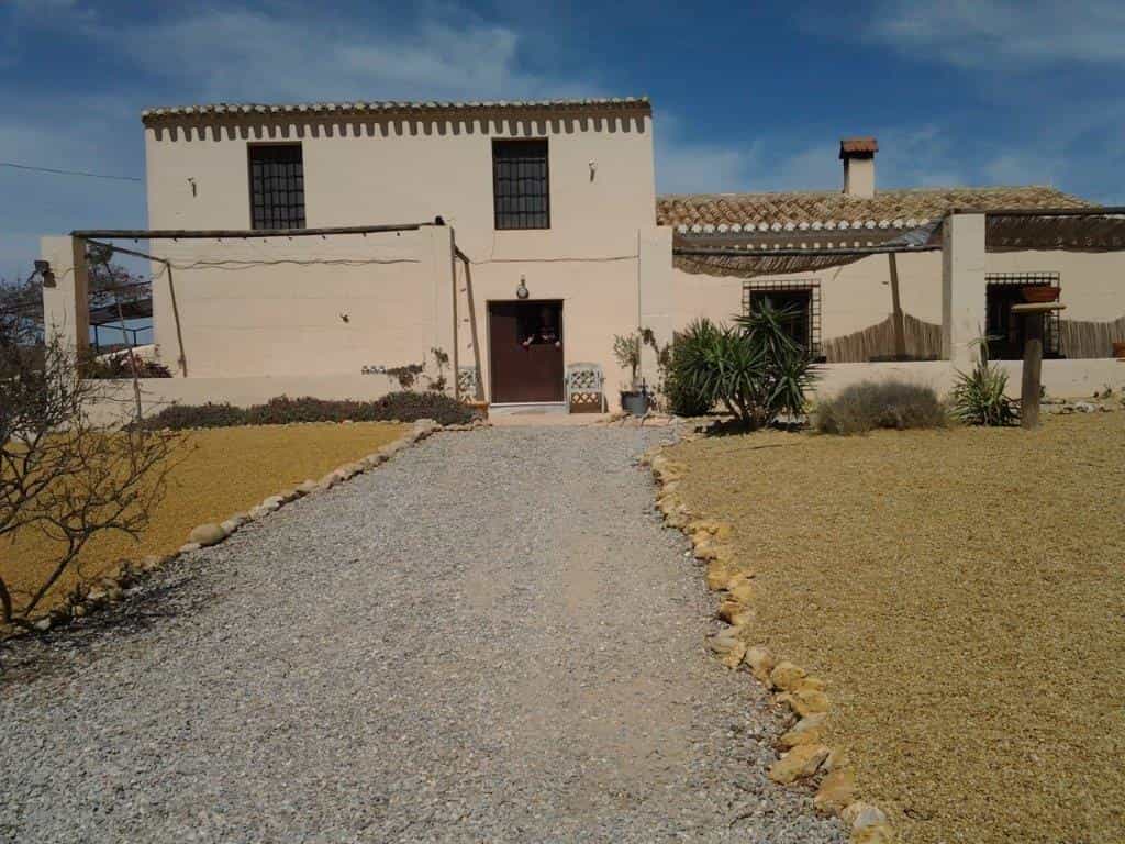 Будинок в Куевас-дель-Альмансора, Андалусія 10843924