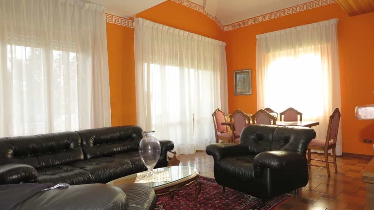 公寓 在 Pietrabuona, Toscana 10843949